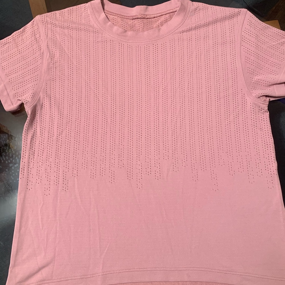 Lululemon Train To Be SS